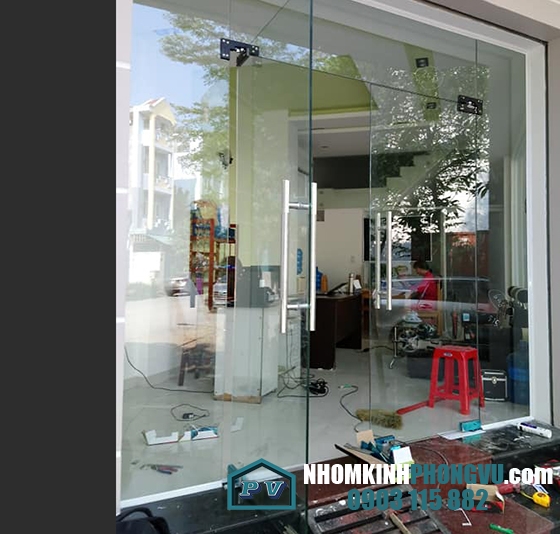 Làm cửa kính, vách kính cường lực giá xưởng tại quận 6,7,8,10,11 nhà bè tphcm