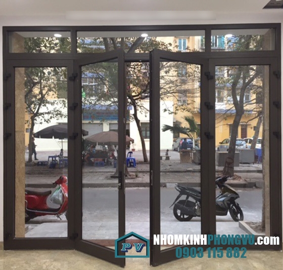 Mẫu cửa đi nhôm xingfa 4 cánh mở quay